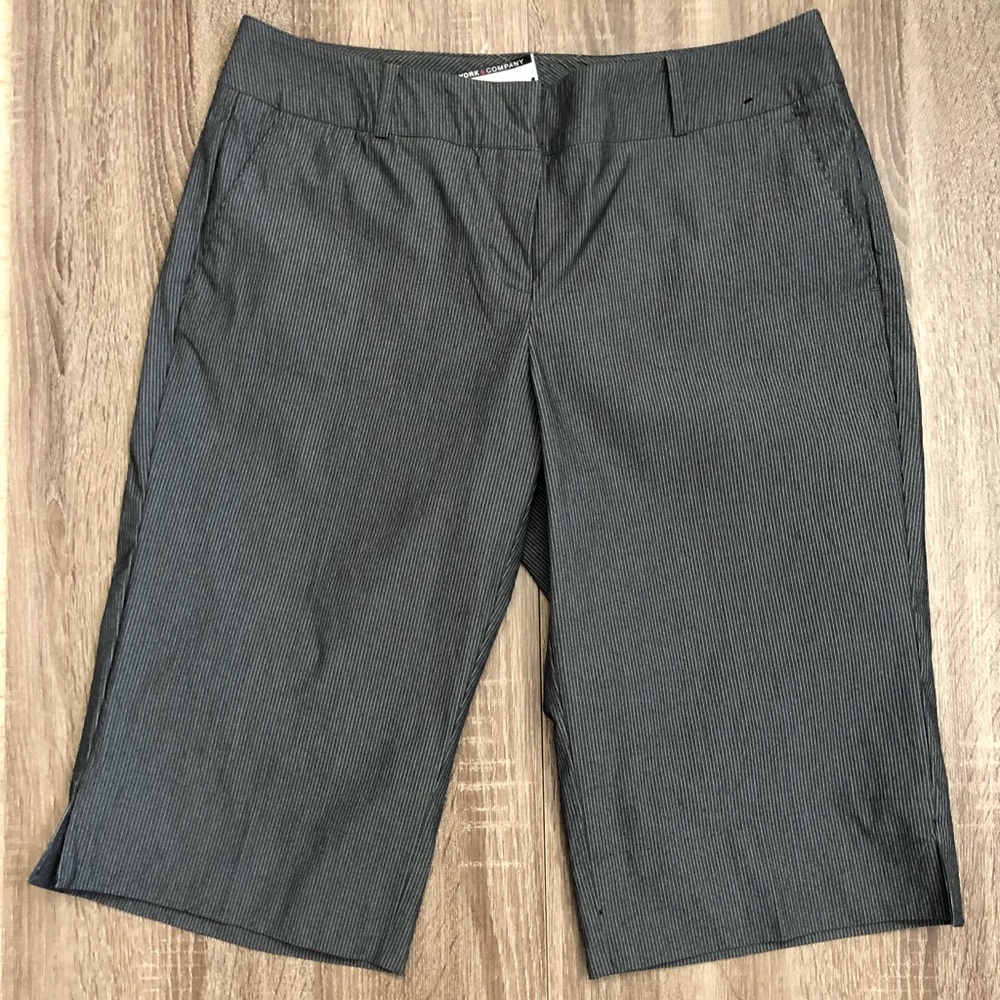 NY&CO Black Pinstriped Bermuda Short